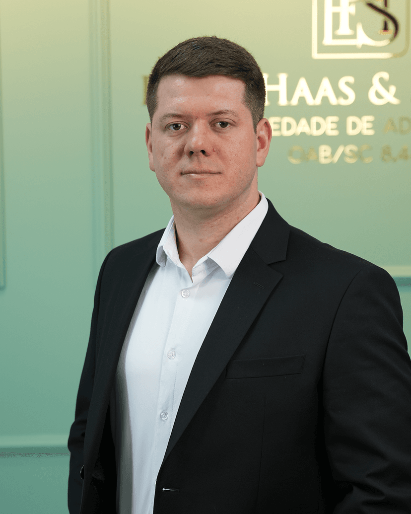 Jean Tiago Erlo - Advogado especialista em Direito do Agronegócio, Direito Ambiental - Erlo Haas & Steffens